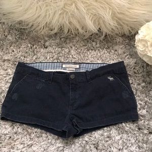 Navy Abercrombie & Fitch shorts